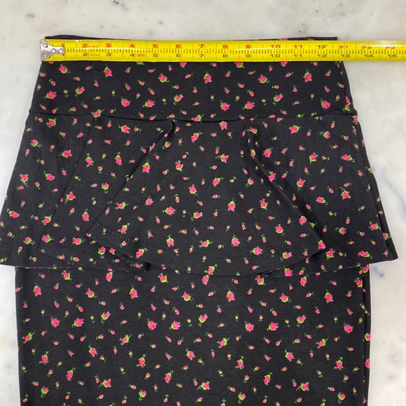 Vintage 80s Y2K 🌷🖤 Betsey Johnson Floral Rosebud Peplum Skirt, NWT, Size Small - Picture 5 of 6